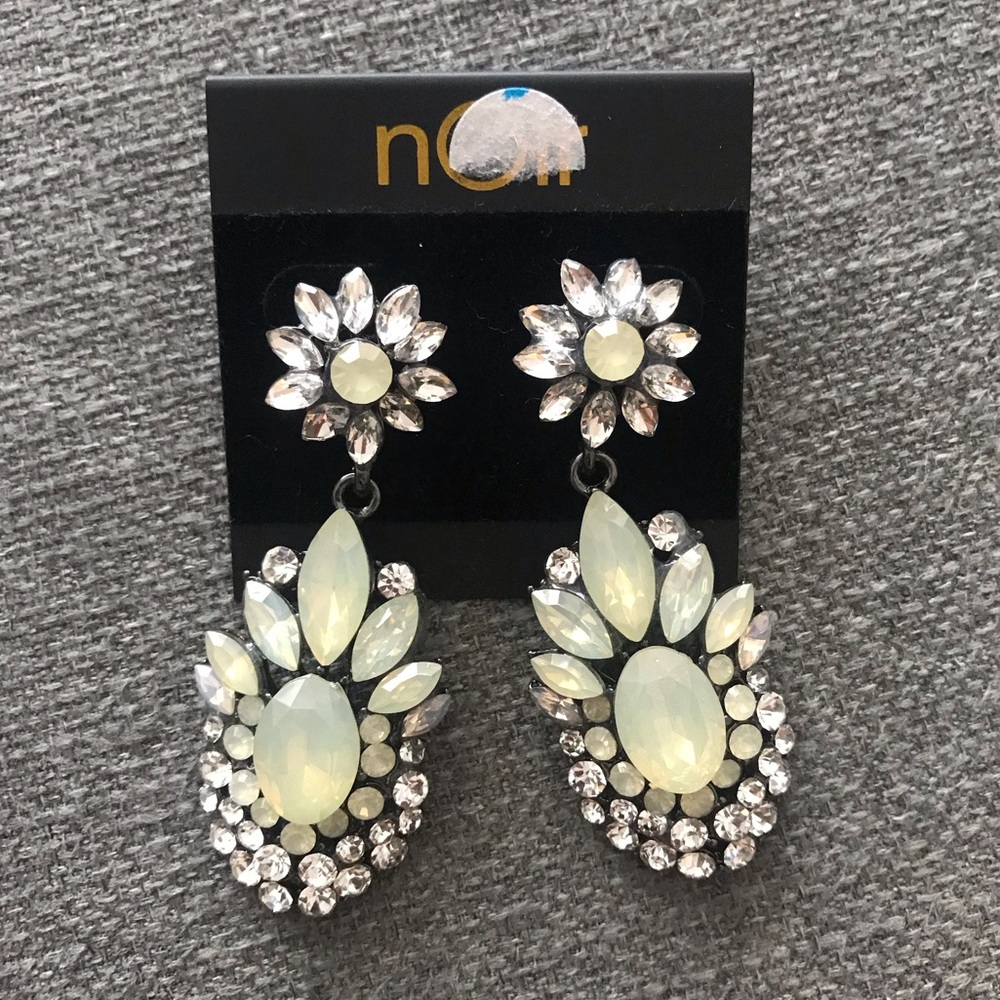 Noir crystal earrings